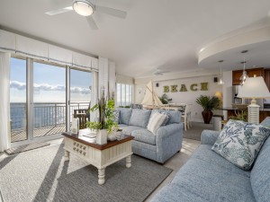 gateway1409-10-living.jpg