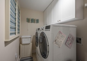 gateway1409-26-laundry.jpg