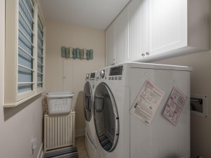 gateway1409-26-laundry.jpg