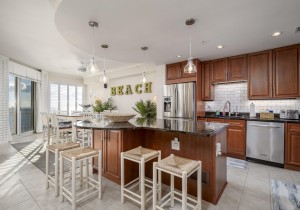 gateway1409-9-kitchen.jpg