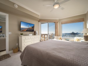 gateway602-16-new-primary-bedroom.jpg