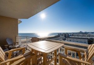 gateway602-4-new-balcony.jpg