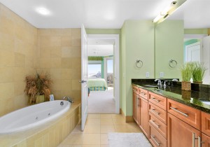 16masterbathgw1105.jpg