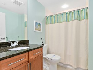 20bathroom2.jpg
