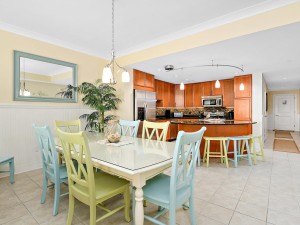 6dininggw1105.jpg