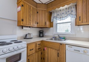 windjammer109-4kitchen.jpg
