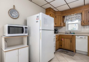 windjammer109-5kitchen.jpg