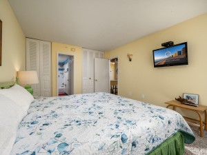braemar412-14-primary-bedrm.jpg