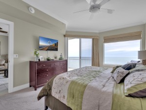 gateway1611-15-primary-bedroom-2025.jpg