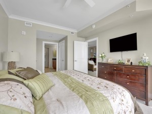 gateway1611-17-primary-bedroom-2025.jpg