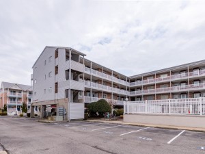 tiffaniebythesea219d-8298exterior.jpg