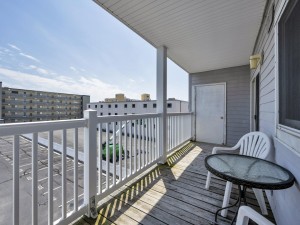 tiffbysea219d-11-balcony.jpg