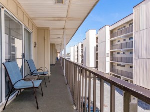southbeach2-4977balcony.jpg