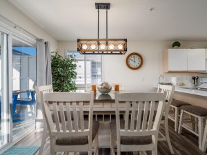 harbortown204d-11-dining-area-new.jpg