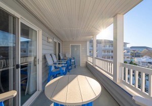 harbortown204d-5-balcony-new.jpg