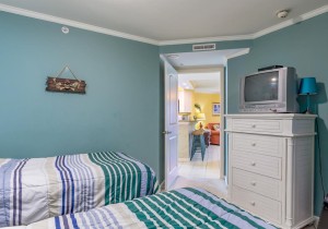 makai214-bedroom2bnew.jpg