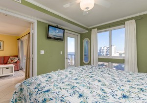 makai214v2-4masterbedroomnew.jpg