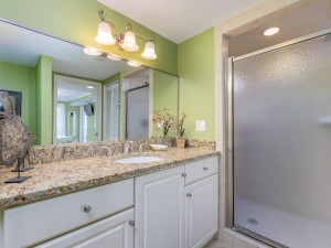 makai214v2-5masterbath.jpg
