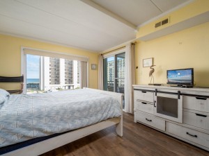 excalibur203-14-primary-bedroom.jpg