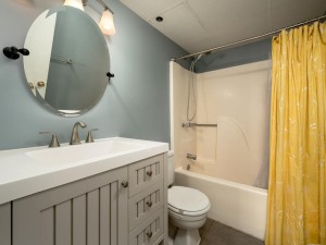 excalibur203-16-primary-bath.jpg
