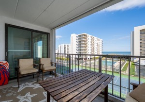 excalibur203-4-balcony.jpg