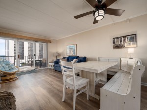 excalibur203-6-dining-area.jpg
