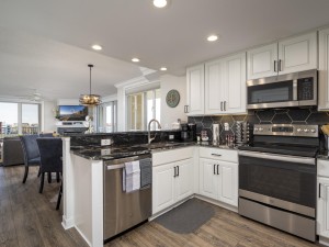 southbeach509-19-kitchen.jpg