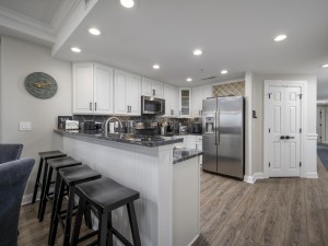 southbeach509-21-kitchen-1.jpg