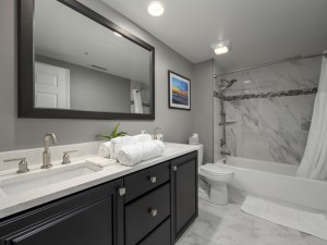 southbeach509-35-bath-3.jpg