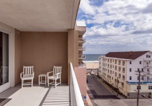 southbeach509-4314viewfrombalcony.jpg
