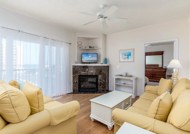 princessirene302-11livingarea.jpg