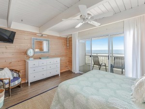 15bedroom1.jpg