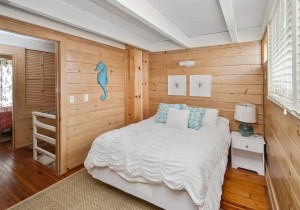 26bedroom4.jpg