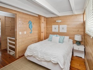 26bedroom4.jpg