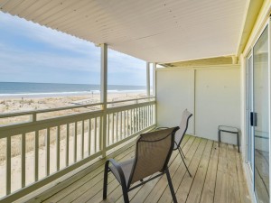 33balcony.jpg