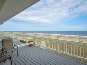 35oceanfrontbalcony.jpg