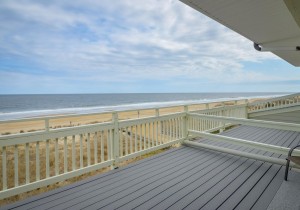 36oceanfrontbalcony.jpg