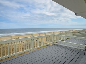 36oceanfrontbalcony.jpg
