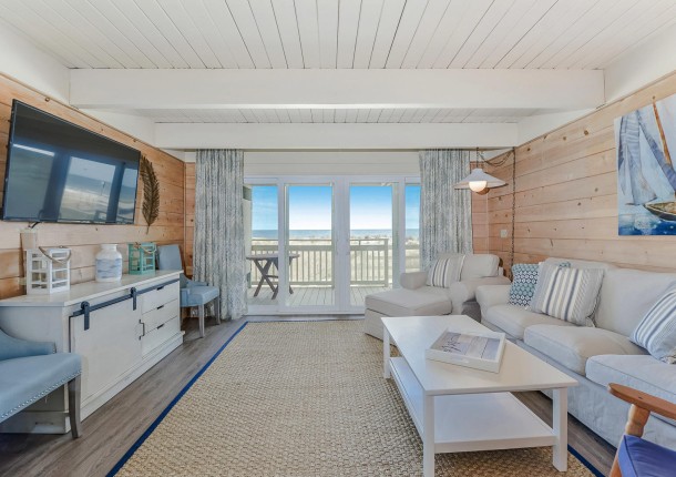 3summerplace8livingarea.jpg