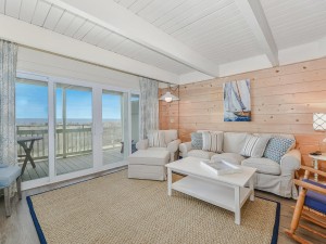 4summerplace8livingarea.jpg