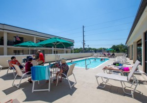 royal-hawaiian-pool-2.jpg