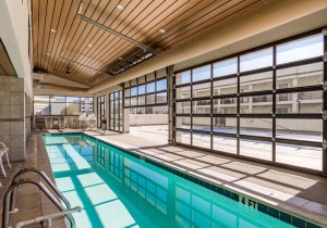 royalhawaiiancr-3indppor-pool.jpg