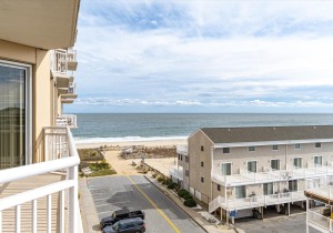 41-41-gateway-grand-402-41-view.jpg