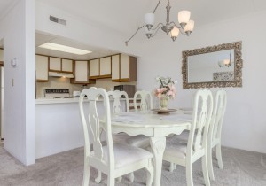 diamondhead507-18diningarea.jpg