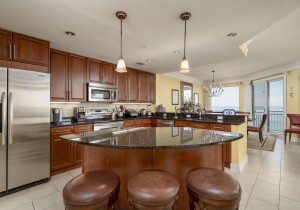 gateway1206-17-kitchen.jpg