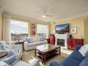 gateway1206-19-living-area.jpg