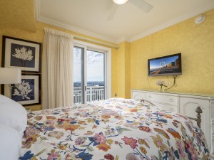 gateway1206-24-bedroom-4.jpg