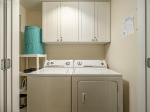 gateway1206-36-laundry.jpg
