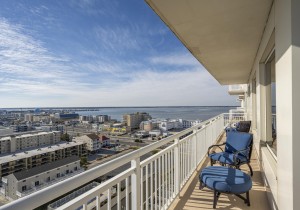 gateway1206-6-bay-view.jpg