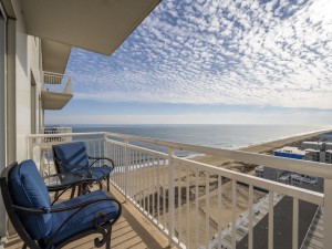 gateway1206-9-bedroom-balcony.jpg